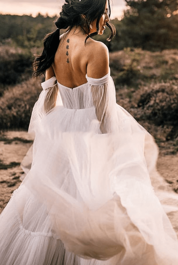 Elegant Flowy Tulle Off the Shoulder Long Sleeve Boho Wedding Bridal Gowns