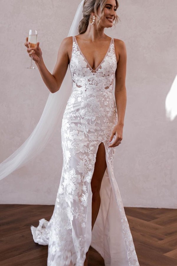 Elegant Mermaid V Neck Lace Boho Wedding Dresses with Slit