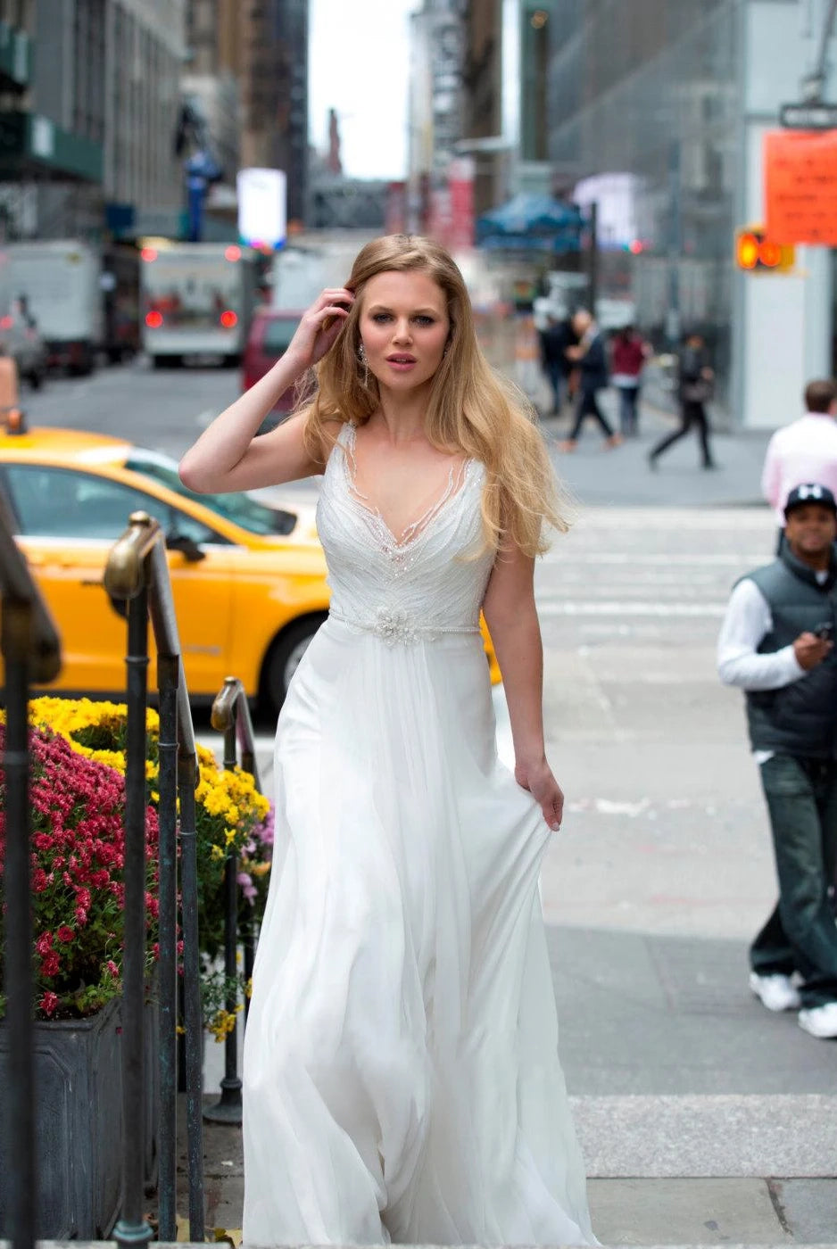 Chiffon Lace Weddig Dress With Beading Sequins Flower