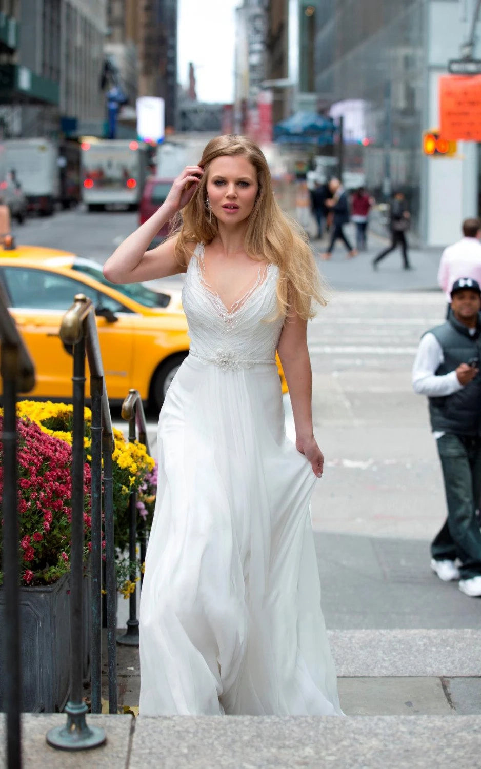 Chiffon Lace Weddig Dress With Beading Sequins Flower