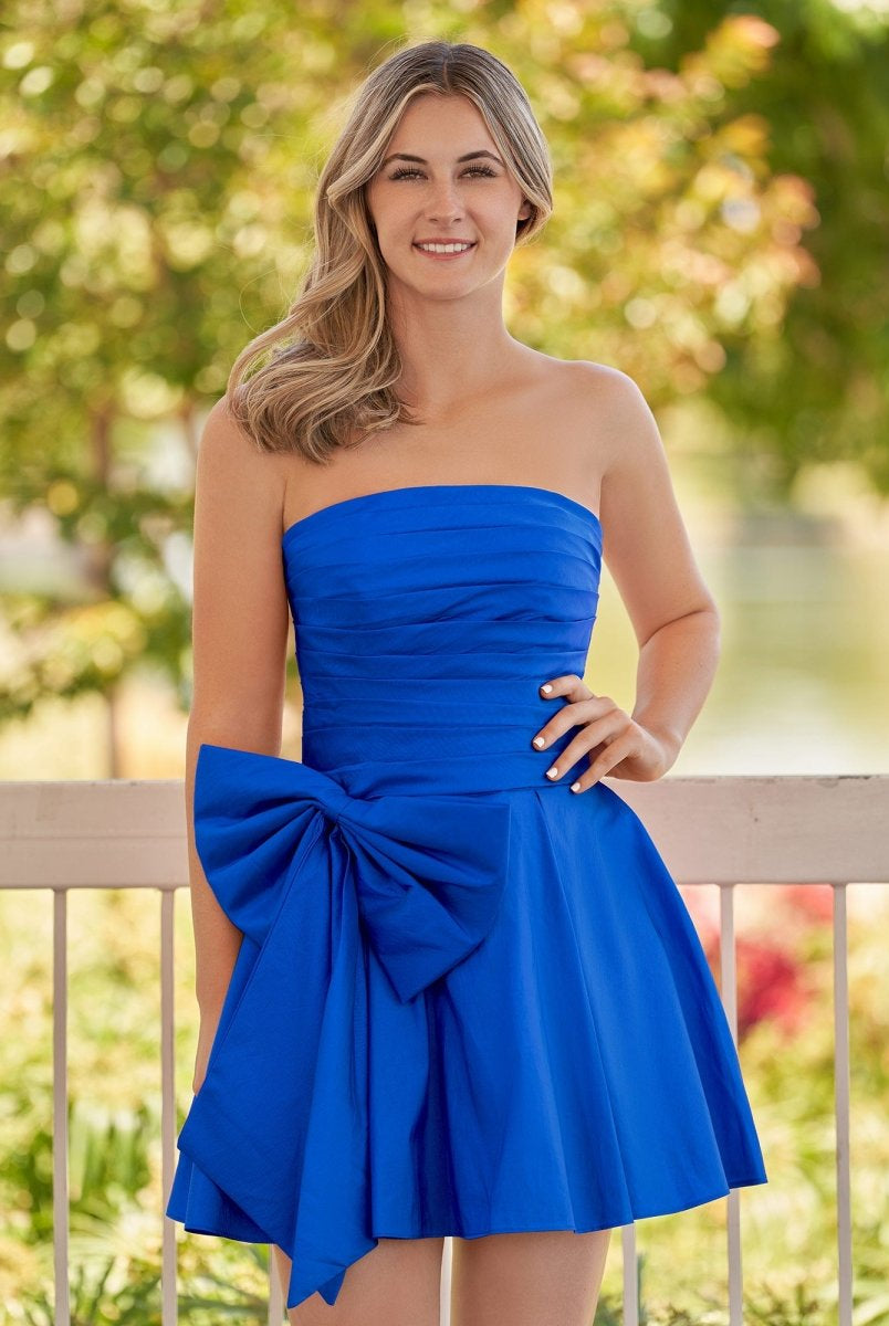 Fern | A-Line Red Strapless Mini Homecoming Dress with Bow