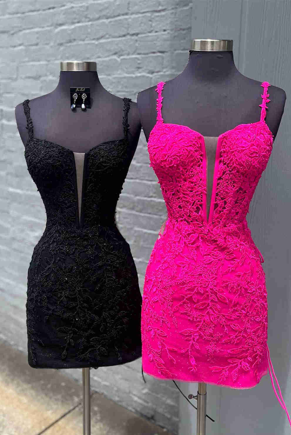 Morana | Fitted Straps Appliques Mini Homecoming Dress