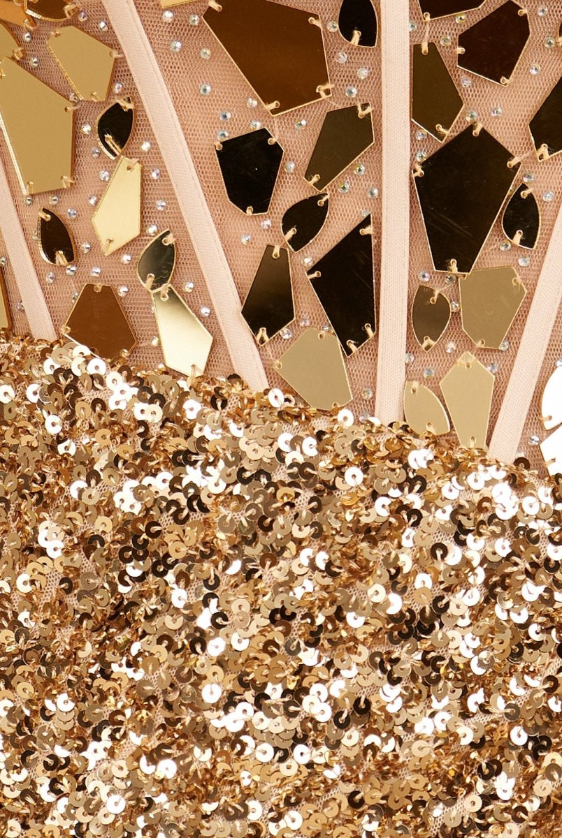 Nelly | Red Mirror-Cut Sequins Halter Sheath V Neck Homecoming Dress