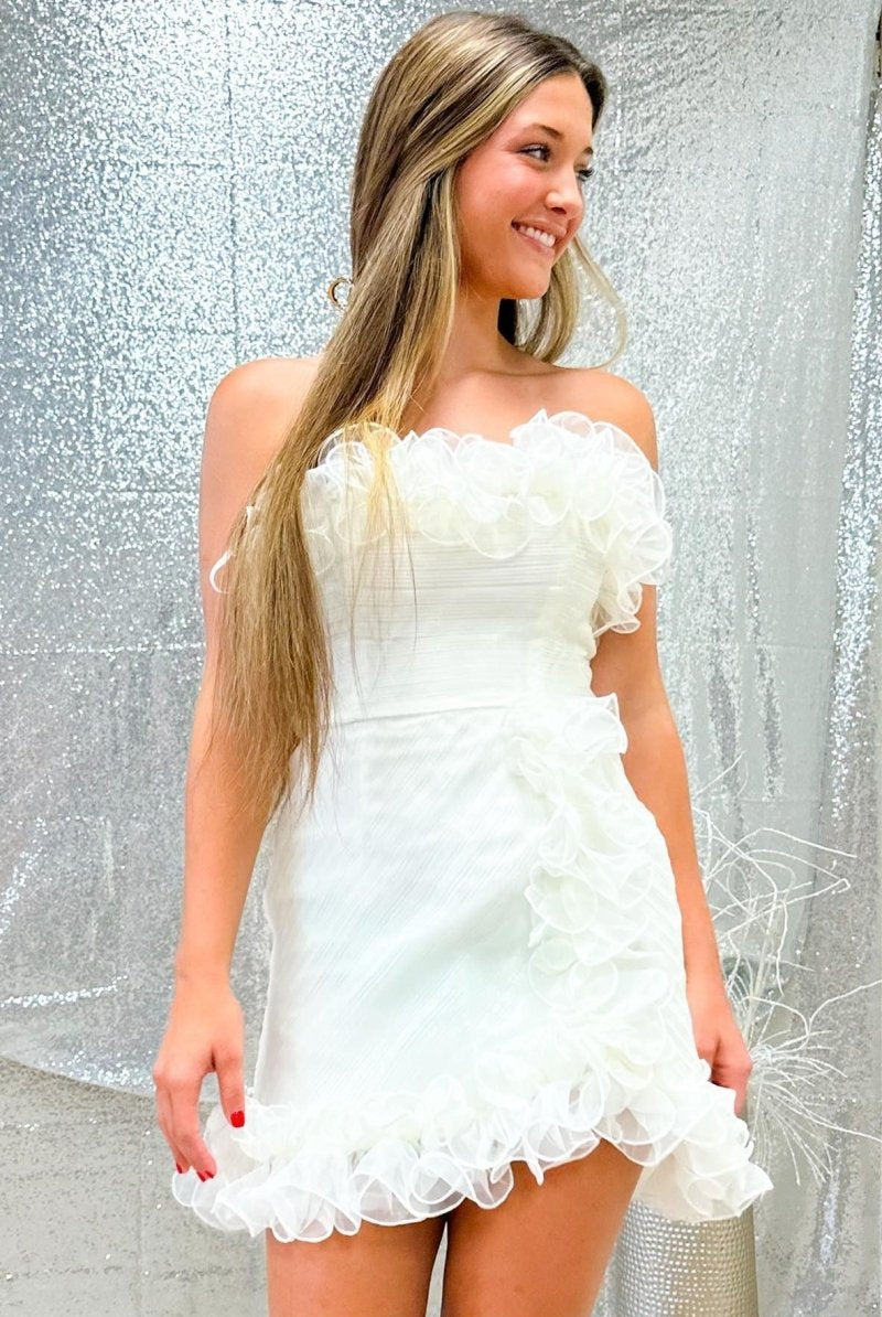 Sheath Ivory Sweetheart Strapless Short Homecoming Dress with Ruffles