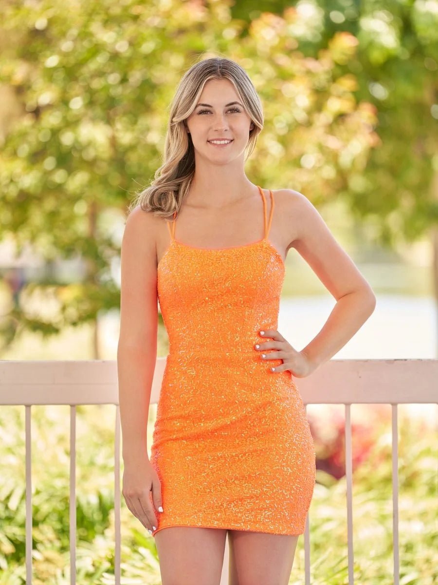 Esme |Bodycon Scoop Neck Sequins Homecoming Dress