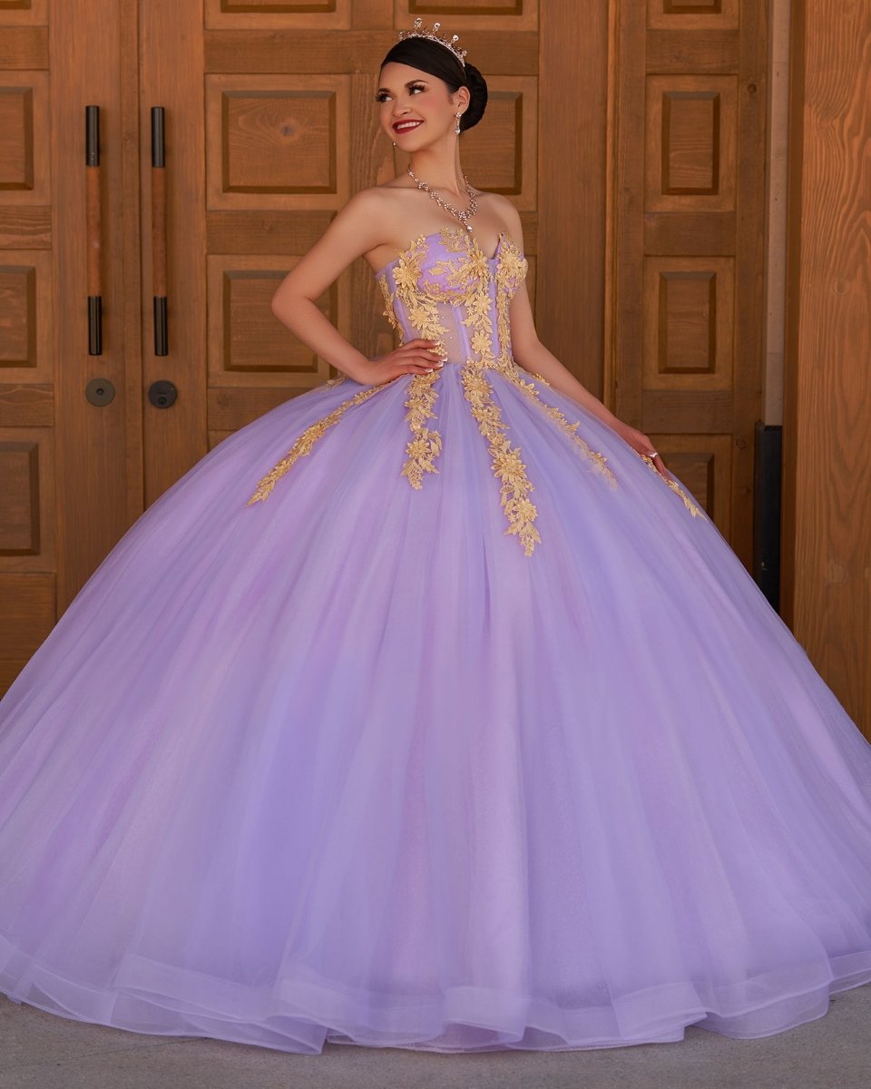 Lilac Sweetheart Sleeveless Quinceanera Dresses with Appliques