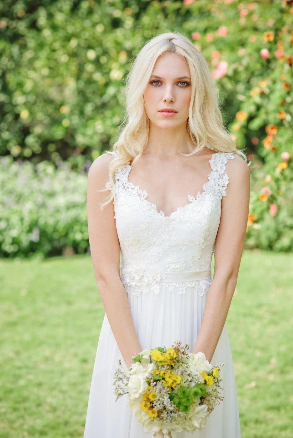 Long Chiffon Lace Weddig Dress With Beading Flower