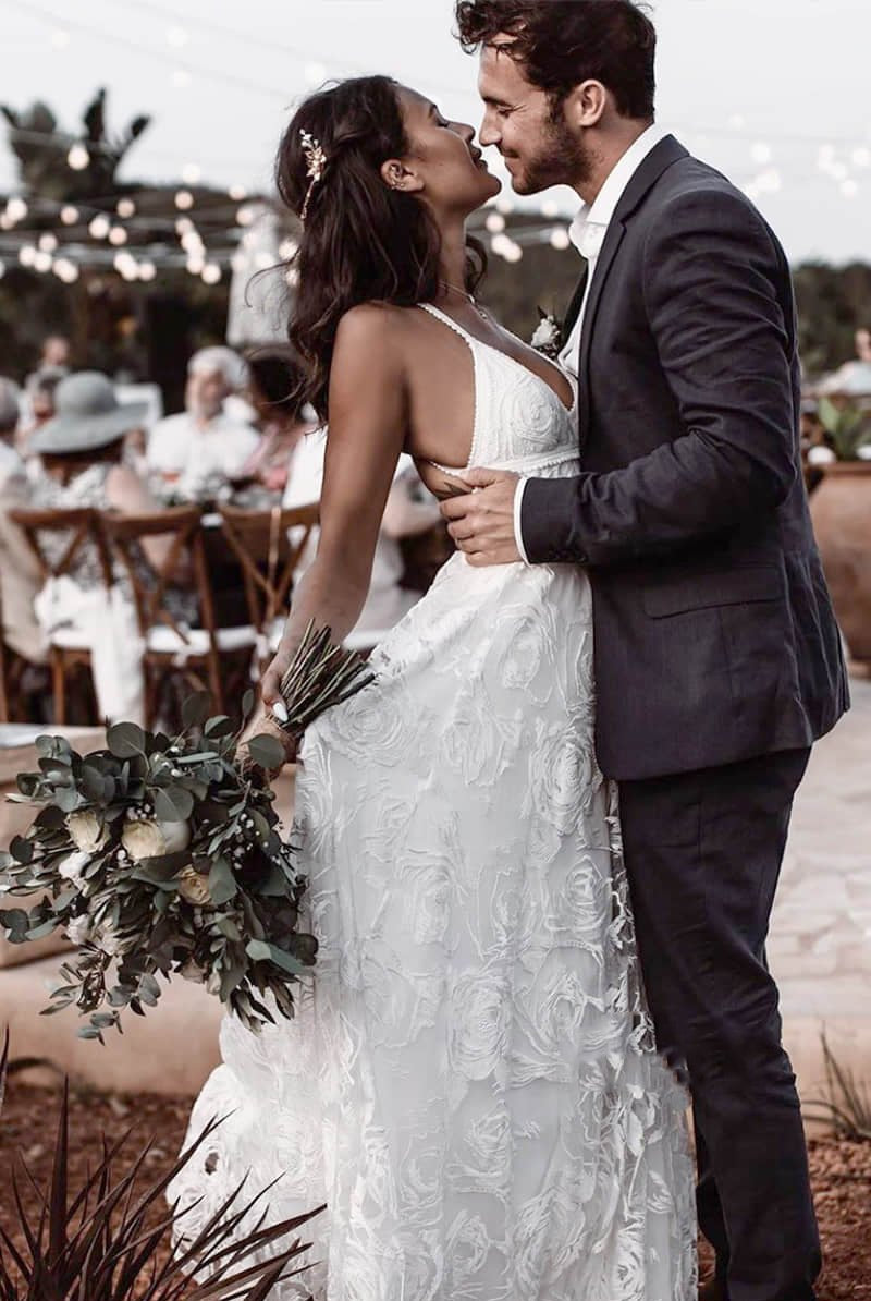 Luxury Lace Chic Halter A-Line Bohemian Wedding Dress with Slit Bridal Gowns