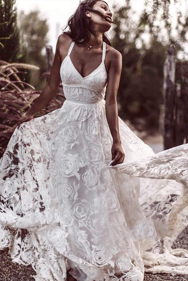 Luxury Lace Chic Halter A-Line Bohemian Wedding Dress with Slit Bridal Gowns