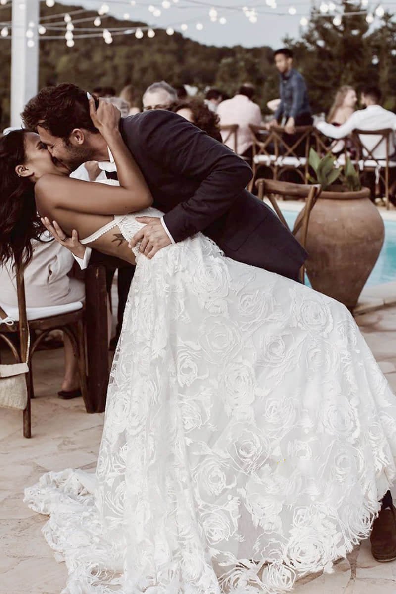 Luxury Lace Chic Halter A-Line Bohemian Wedding Dress with Slit Bridal Gowns