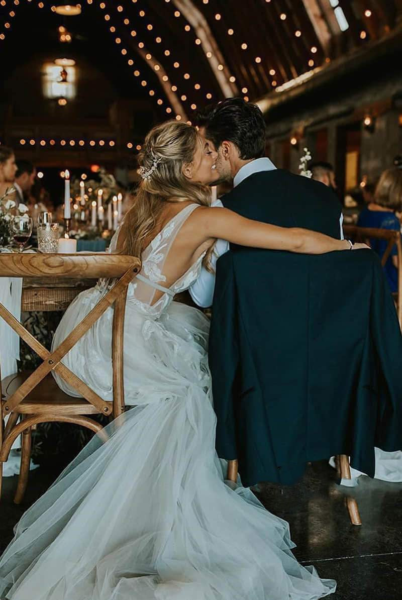 Marvelous V-neck A-Line Wedding Dress Tulle Appliques Rustic Wedding Dress