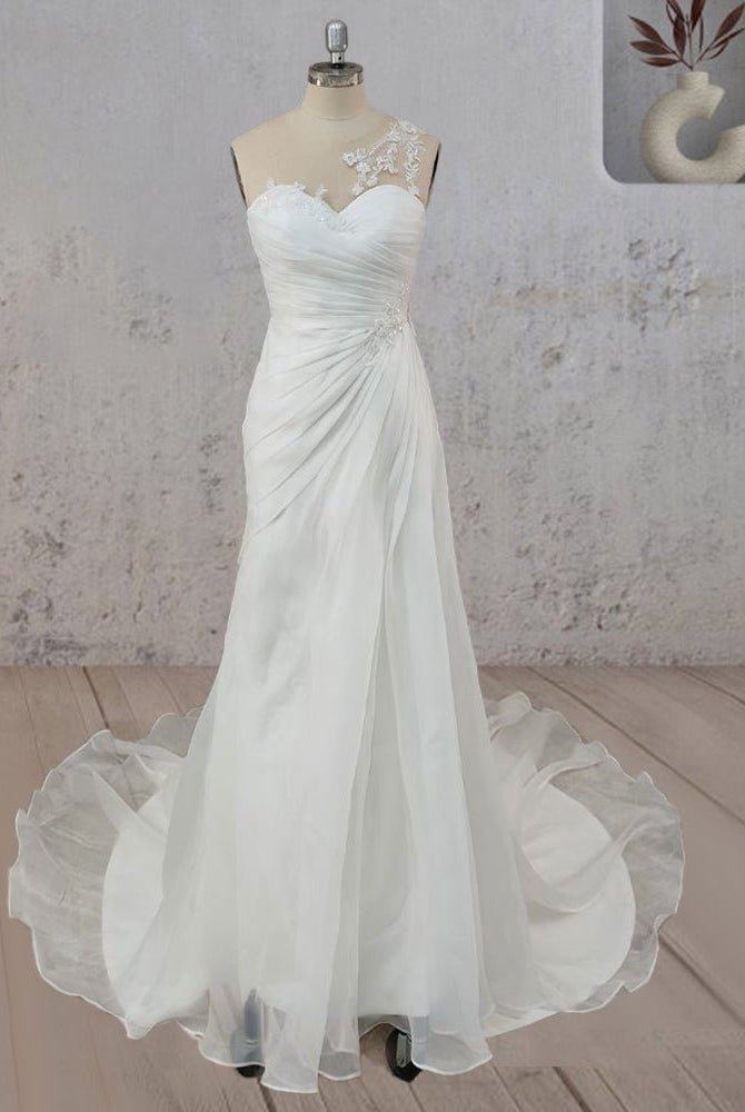 Mermaid Pearled Enchantment Lace Appliqued Wedding Dresses