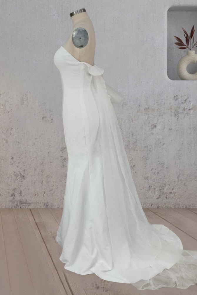 Mermaid Simple Ruffled White Wedding Dress