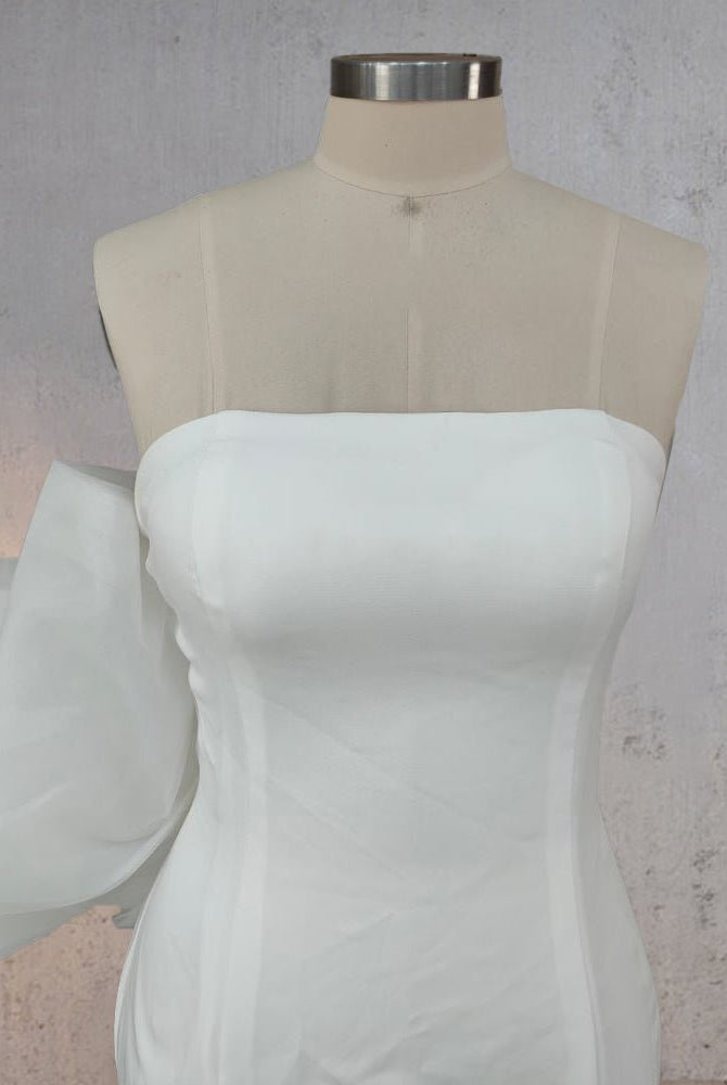 Mermaid Simple Ruffled White Wedding Dress