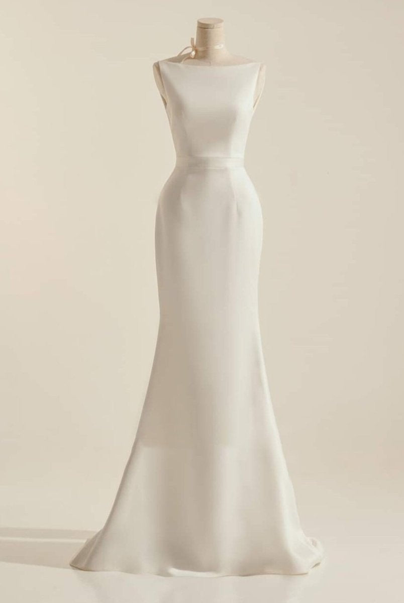 Simple Sleeveless Mermaid Wedding Dress With Sexy Bow