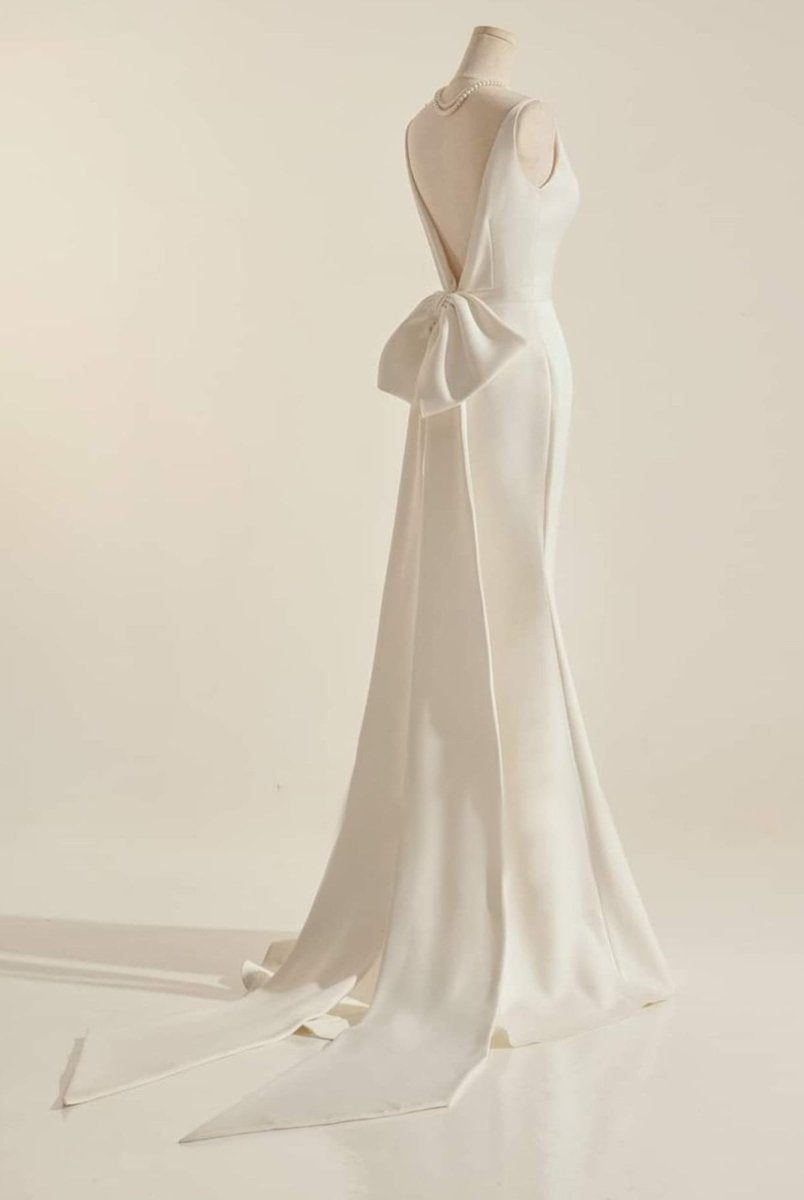 Simple Sleeveless Mermaid Wedding Dress With Sexy Bow