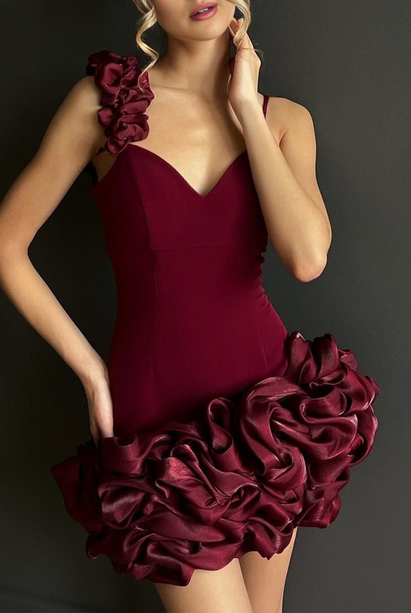 Nephele | Burgundy - Sheath Spandex Ruched V Neck Homecoming Dresses with Ruffles