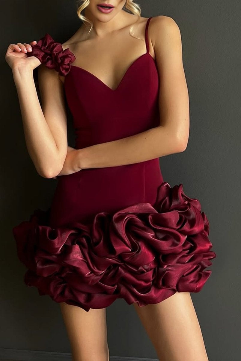 Nephele | Burgundy - Sheath Spandex Ruched V Neck Homecoming Dresses with Ruffles