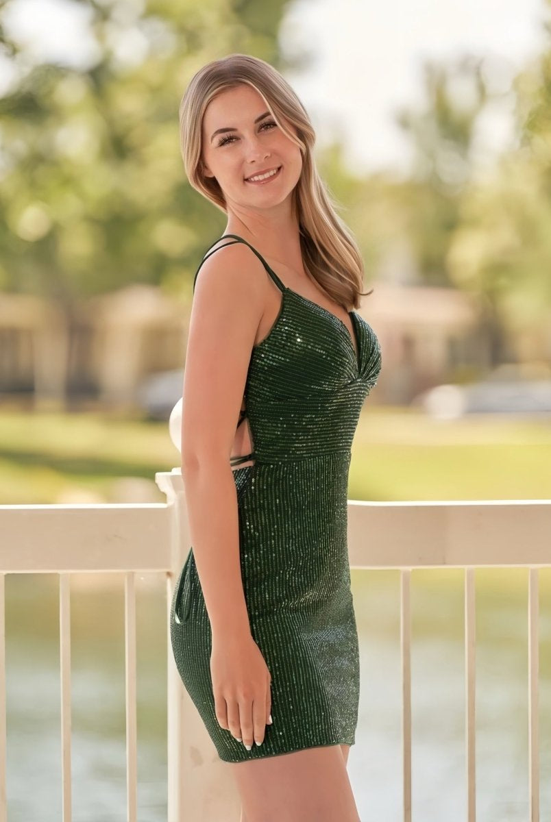 Nigella | Bodycon V Neck Burgundy Sequins Short Homecoming Dress - KissProm