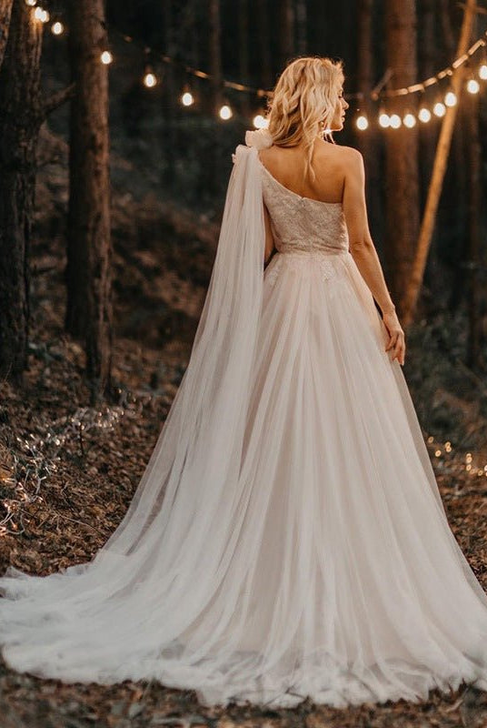 One Shoulder A Line Tulle Sleeveless Zipper Lace Wedding Dresses with Shawl