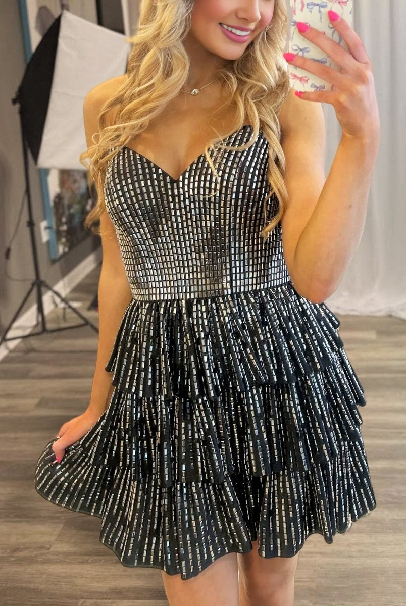 Quelira | Black - A Line Ruffled V Neck Homecoming Dresses with Beadings