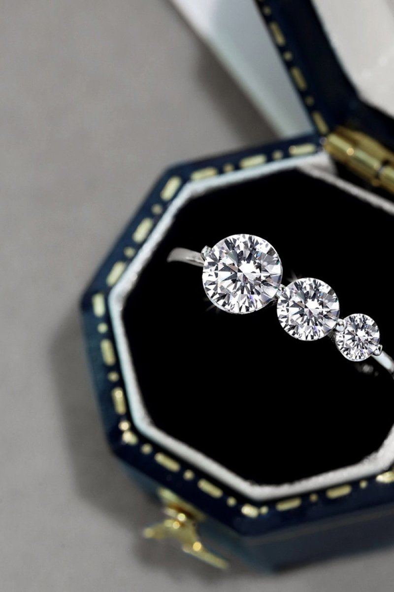 Round - Cut Three Sparkle Zircon Ring - KissProm