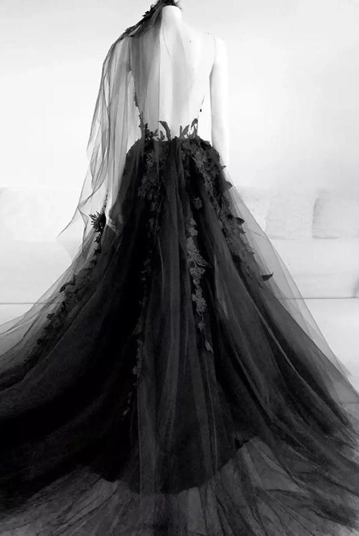 Sexy Black Lace Appliques Sleeveless Tulle Backless Wedding Dresses with Veil
