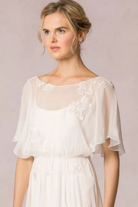 Sheath Scoop-Neck Floor-Length Poet-Sleeve Appliqued Chiffon Wedding Dress With Pleats