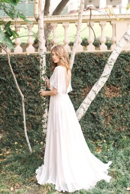 Sheath Scoop-Neck Floor-Length Poet-Sleeve Appliqued Chiffon Wedding Dress With Pleats