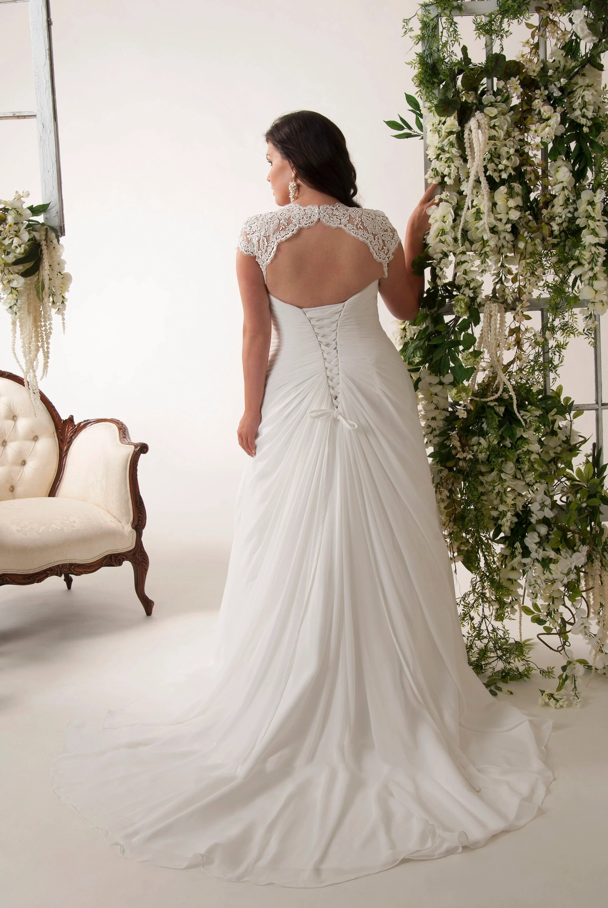 Mirella | Sheath V-Neck Appliqued Cap-Sleeve Chiffon Wedding Dress With Ruching And Keyhole