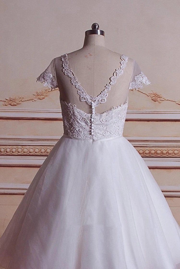 Camea | A-Line Tea-Length Tulle Lace Appliques Short Sleeves Wedding Dresses