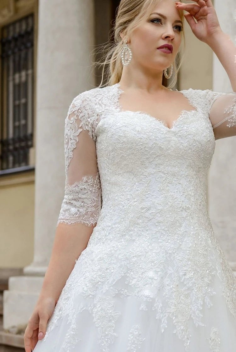 Simple Ball Gown Floor-length Half Sleeve Lace Queen Anne Wedding Dress with Appliques