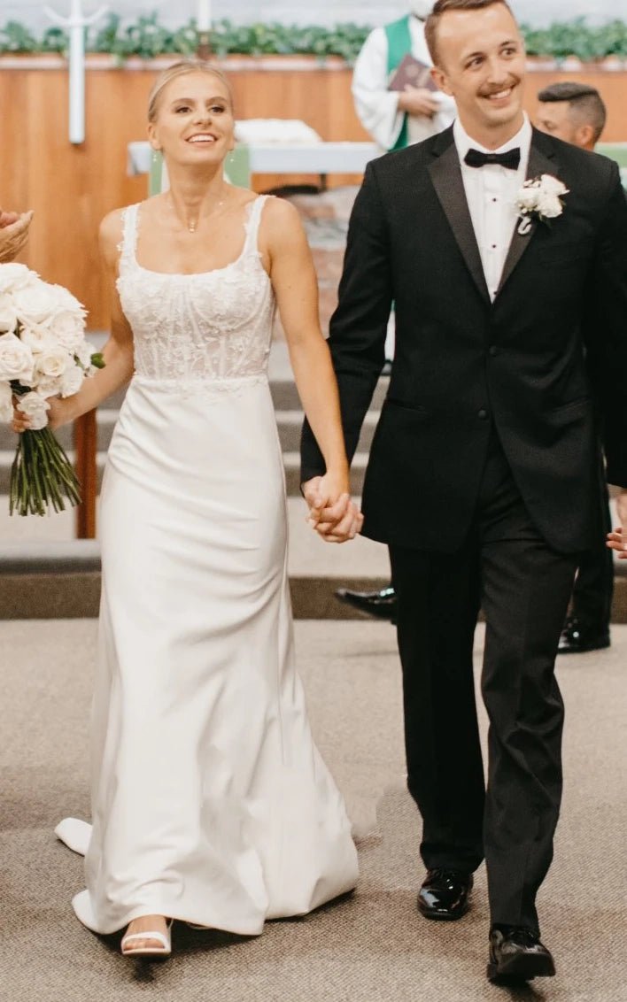 Simple White Sheath Modern Upper Body Applique Sweep Train Wedding Dresses