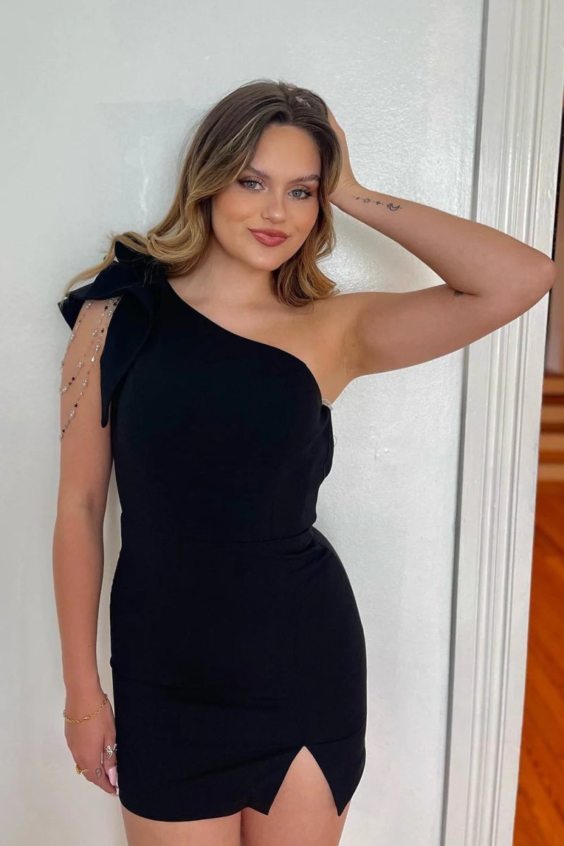 Selah | Sparkly Black Tight Short Homecoming Dress with Slit