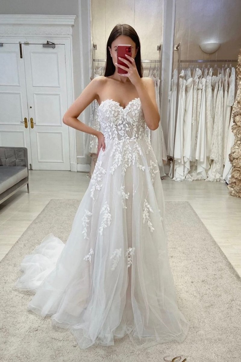 Sweetheart Spaghetti Straps Tulle A-Line With Train Wedding Dress