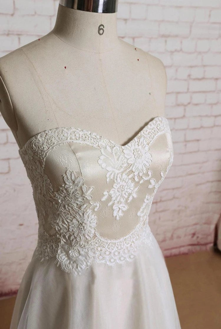 Sweetheart A-Line Tulle Lace Appliques Sleeveless Wedding Dress