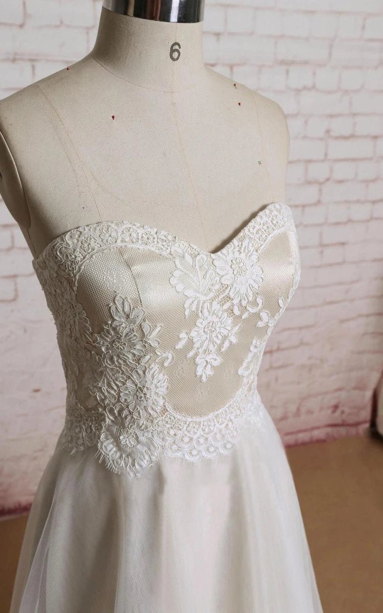 Sweetheart A-Line Tulle Lace Appliques Sleeveless Wedding Dress