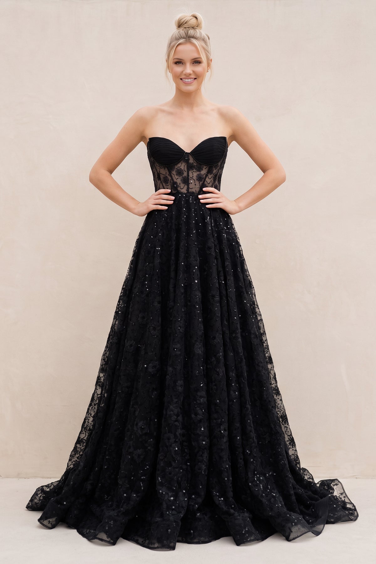 KissProm Sweetheart Appliqued Corset Lace Ball Gown Wedding Dress in Black, Black / 28