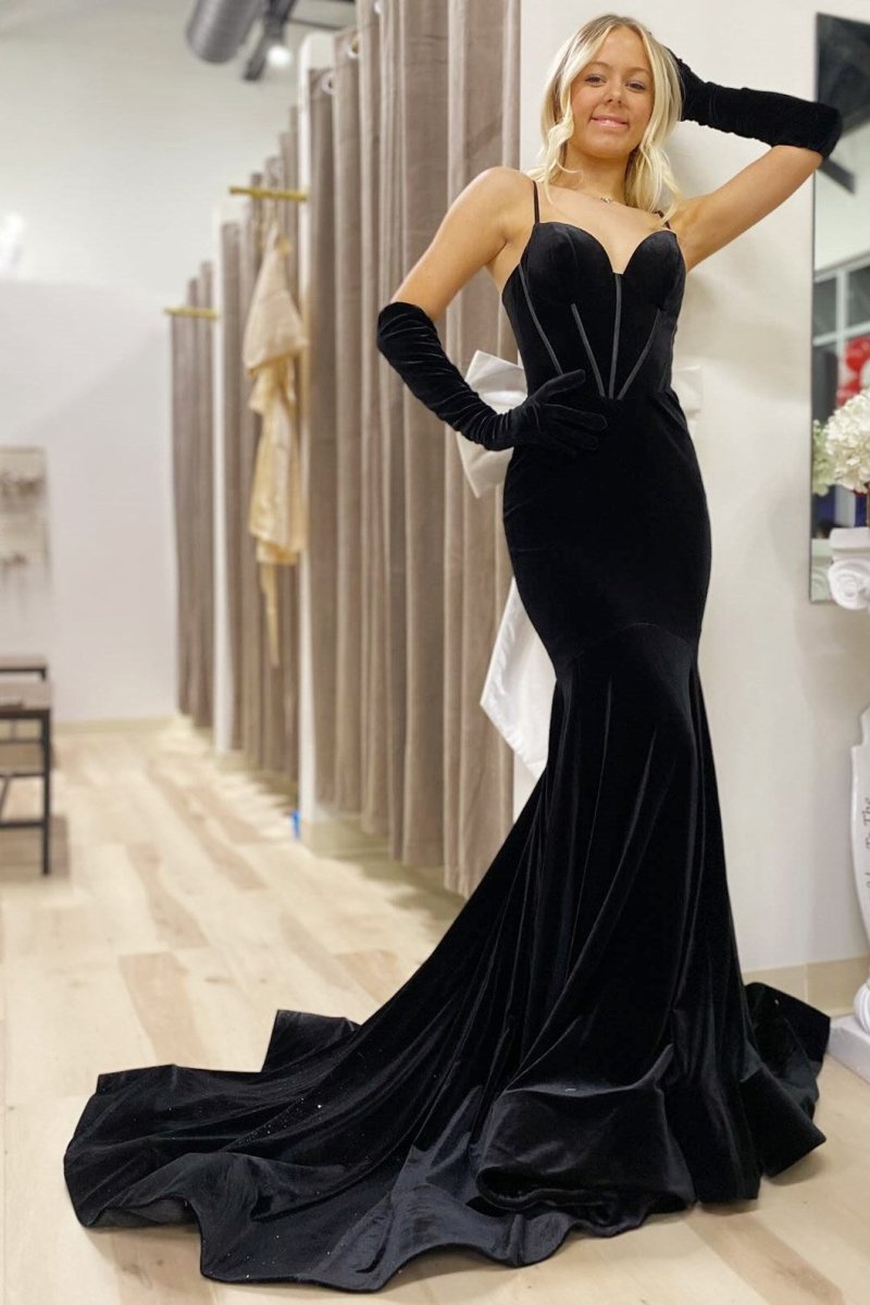fitted lace wedding dress Black Spaghetti Straps Bow-Back Velvet Long Dress fitted lace wedding dress Black Spaghetti Straps Bow-Back Velvet Long Dress