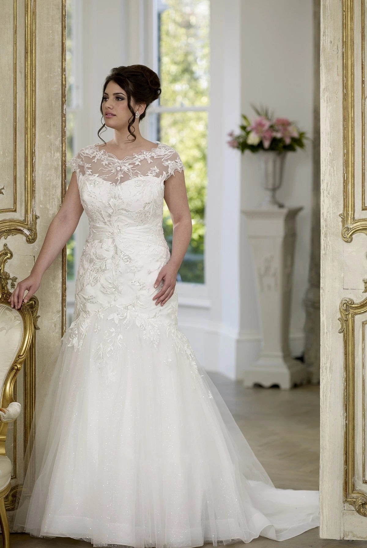 Trumpet Long Scoop Neck Short Sleeve Tulle Court Train Corset Back Ruffles Dress