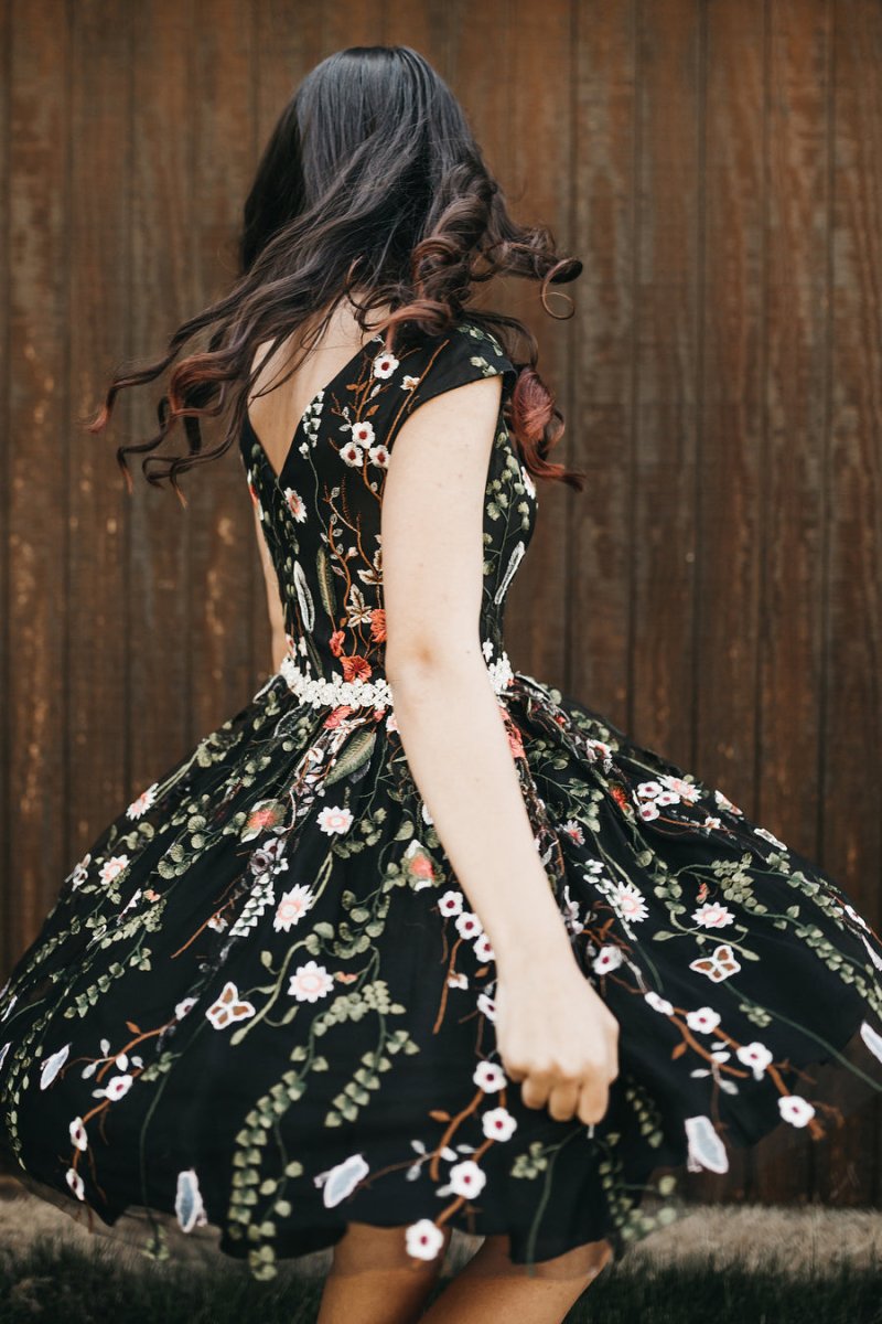 V-Neck Floral Black Homecoming Dress with Beaded Waist