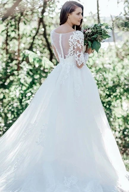 Vintage Lace Tulle Bateau Ball Gown Court Train Wedding Dress with Appliques