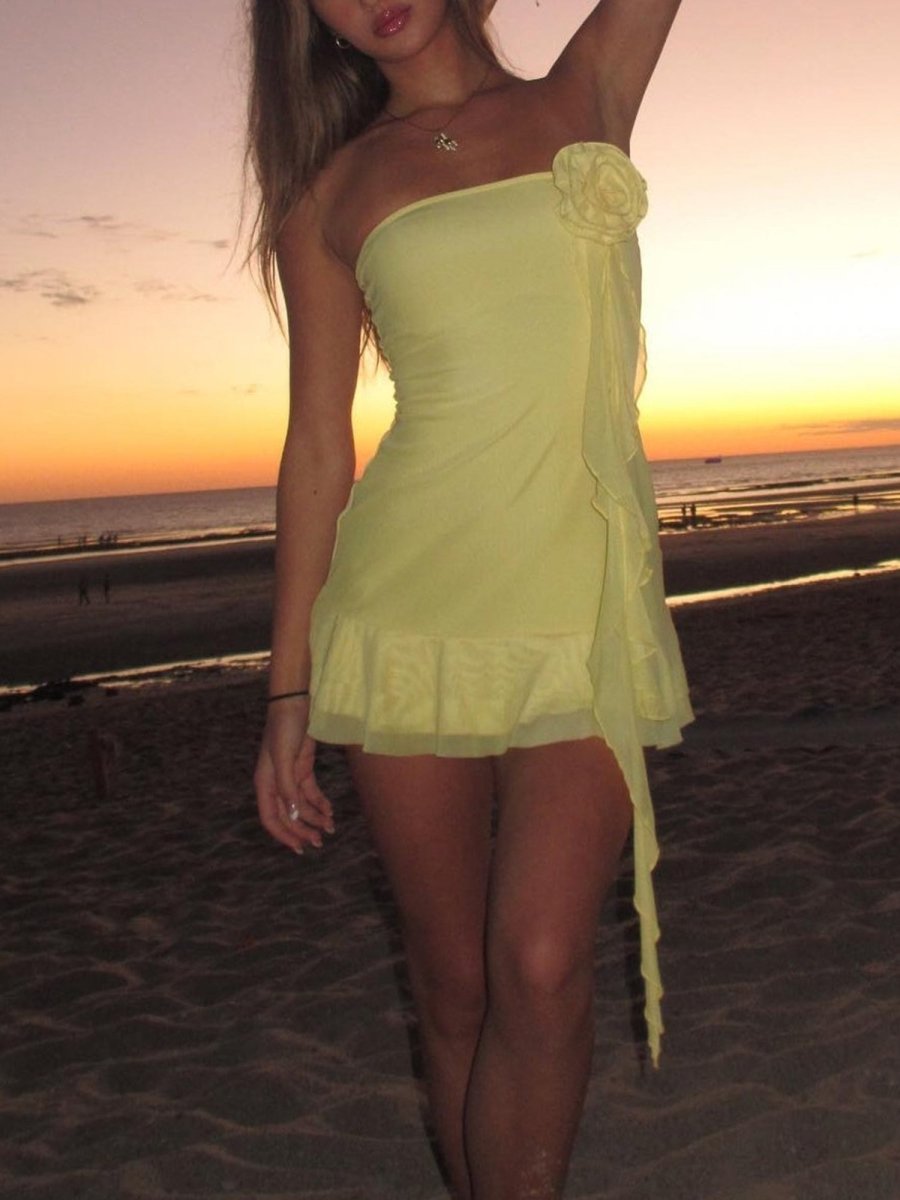 Wynethe | Yellow - Sheath Strapless Chiffon Homecoming Dress with Flower