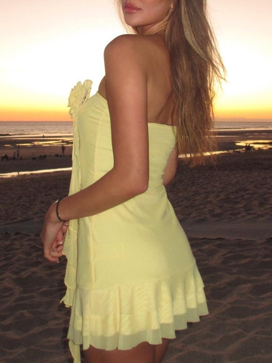 Wynethe | Yellow - Sheath Strapless Chiffon Homecoming Dress with Flower