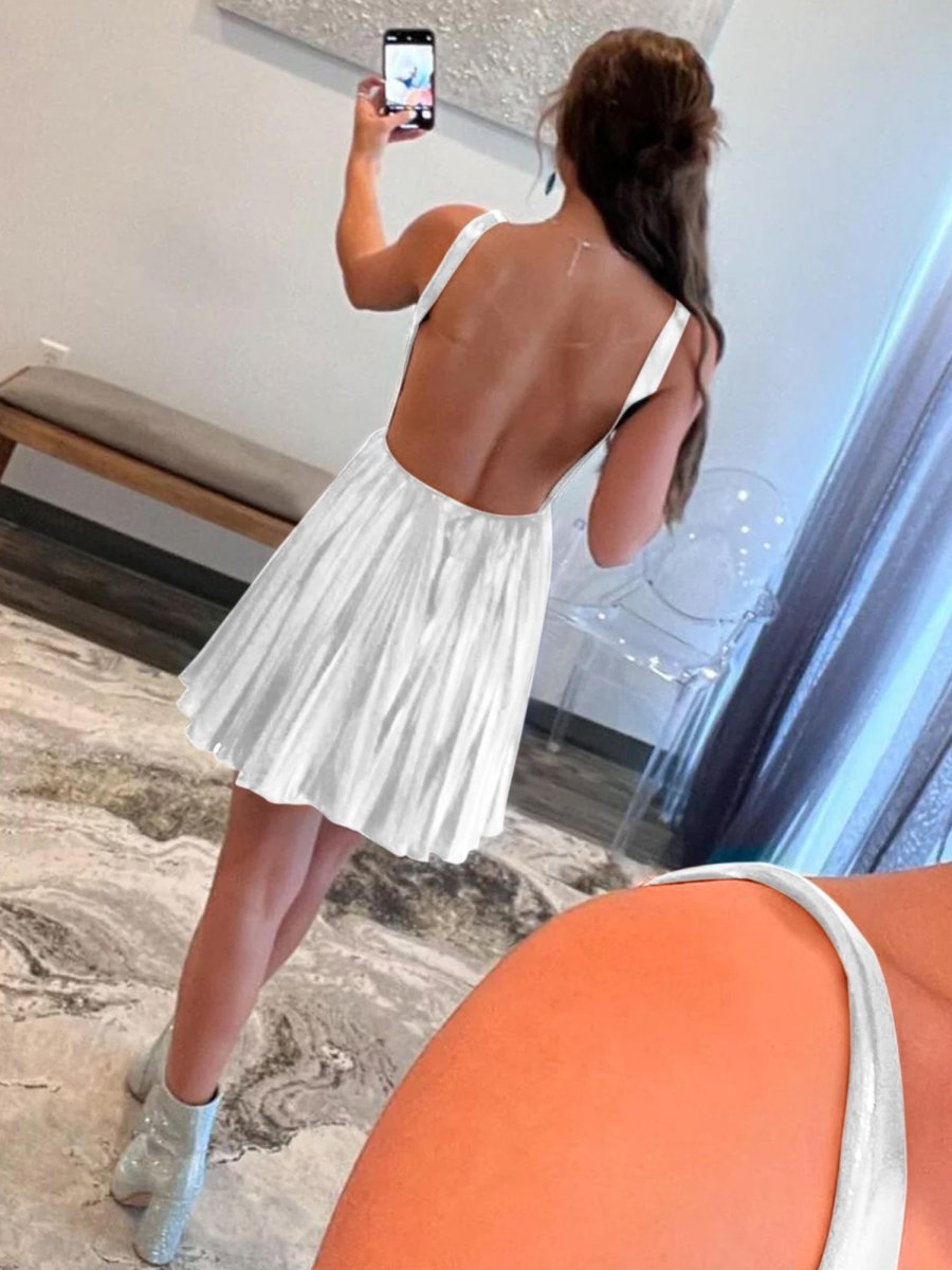 Xeni | White - V Neck A-Line Metallic Pleated Short Homecoming Dresses