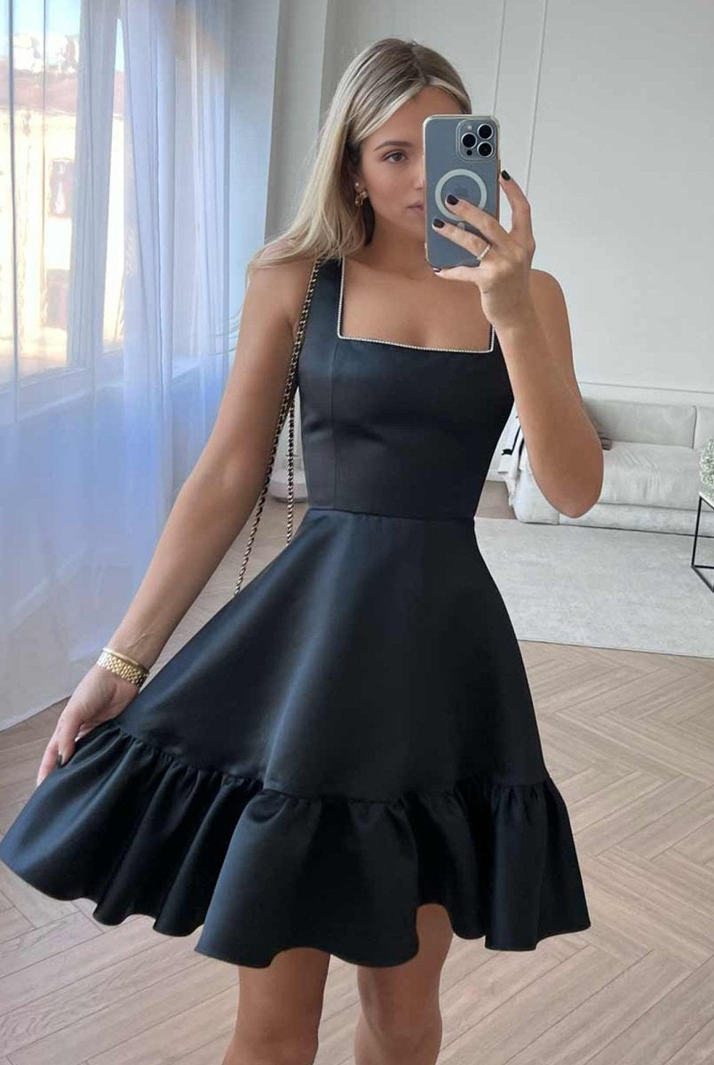Zinovia | Black - A Line Satin Square Neck Ruffles Short Homecoming Dresses