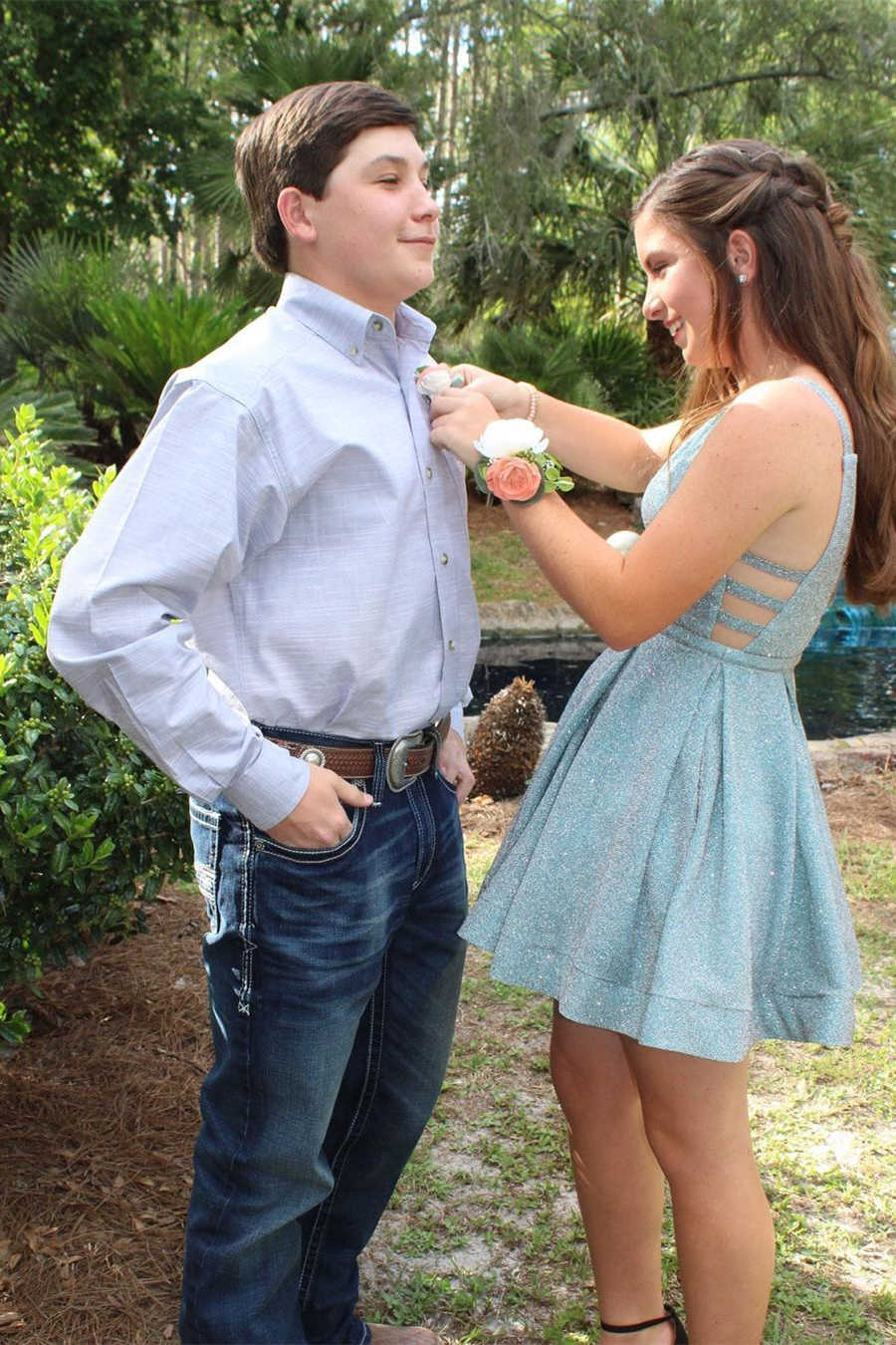 Glitter A-Line Blue V-Neck Short Homecoming Dress