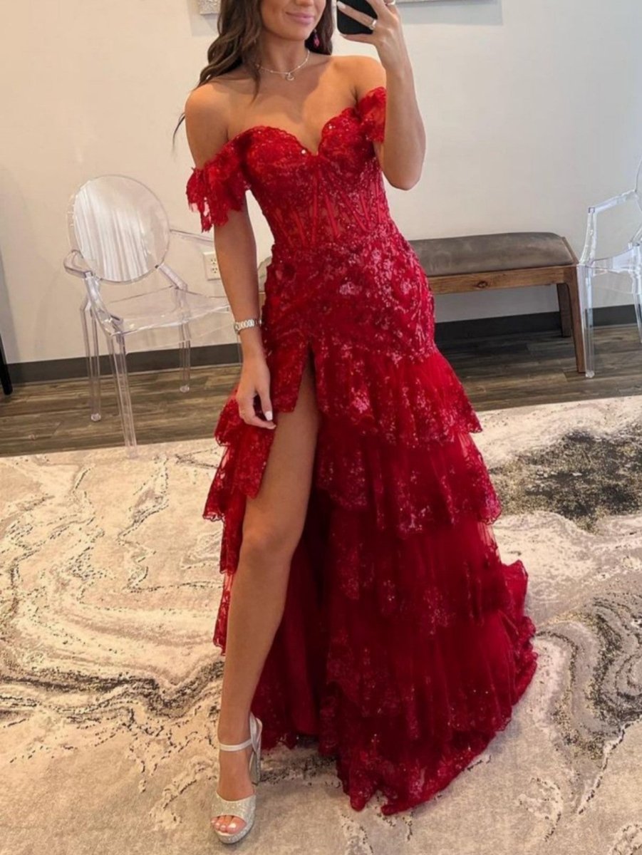 Accessorized Prom Lace Dress