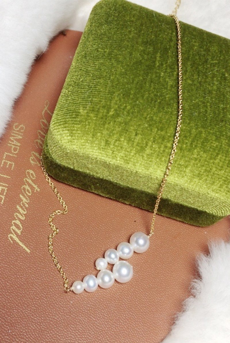 Pearl White Necklace - KissProm