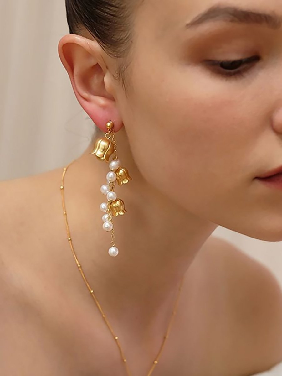 Asymmetric Tassel Flowers Pearl Long Earrings - KissProm